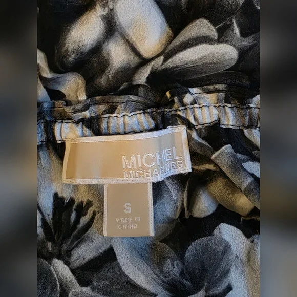 Michael Kors Floral Black and White Ruched Cold Shoulder Top - Picture 12 of 12
